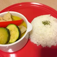 Snapdishの料理写真:グリーンカレー|chanpacaさん