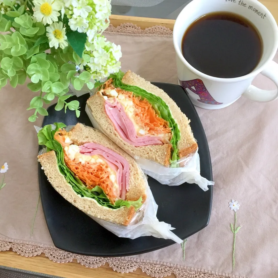 9/2❤︎卵と絹豆腐マヨ&ホワイトハム❤︎amoサンド|Makinsさん