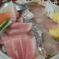 三色丼|サイファさん