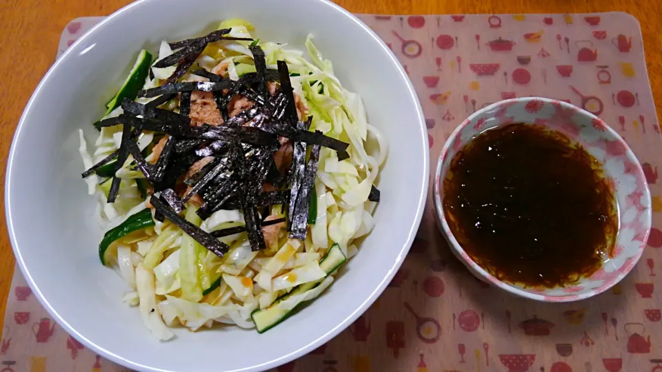 ８月２４日　サラダうどん　もずく|いもこ。さん