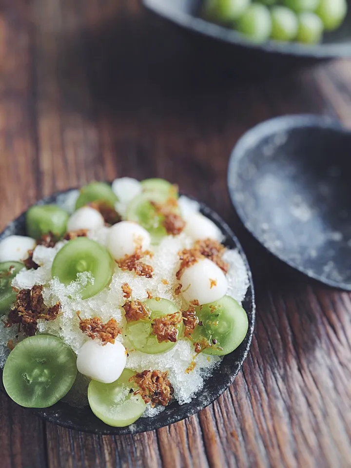 提子桂花刨冰/shaved ice with grapes and osmanthus syrup|rick chanさん