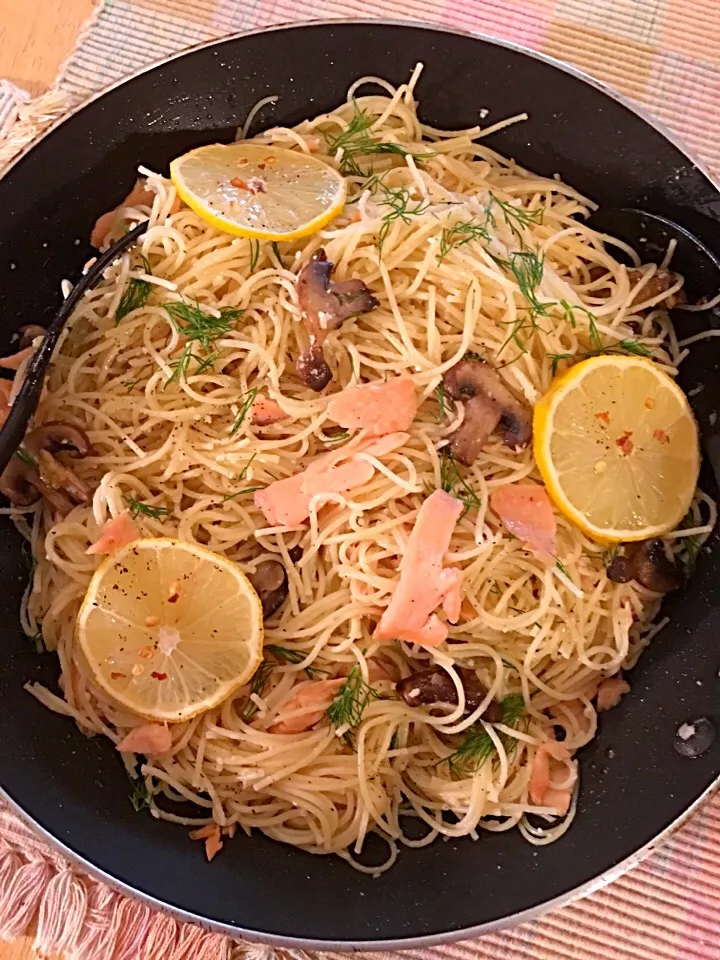 smoked salmon capellini with lemon & dill herbs|🌺IAnneさん