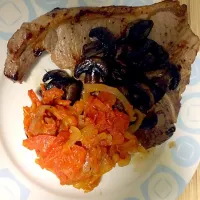 Snapdishの料理写真:Steak and tomato|luさん