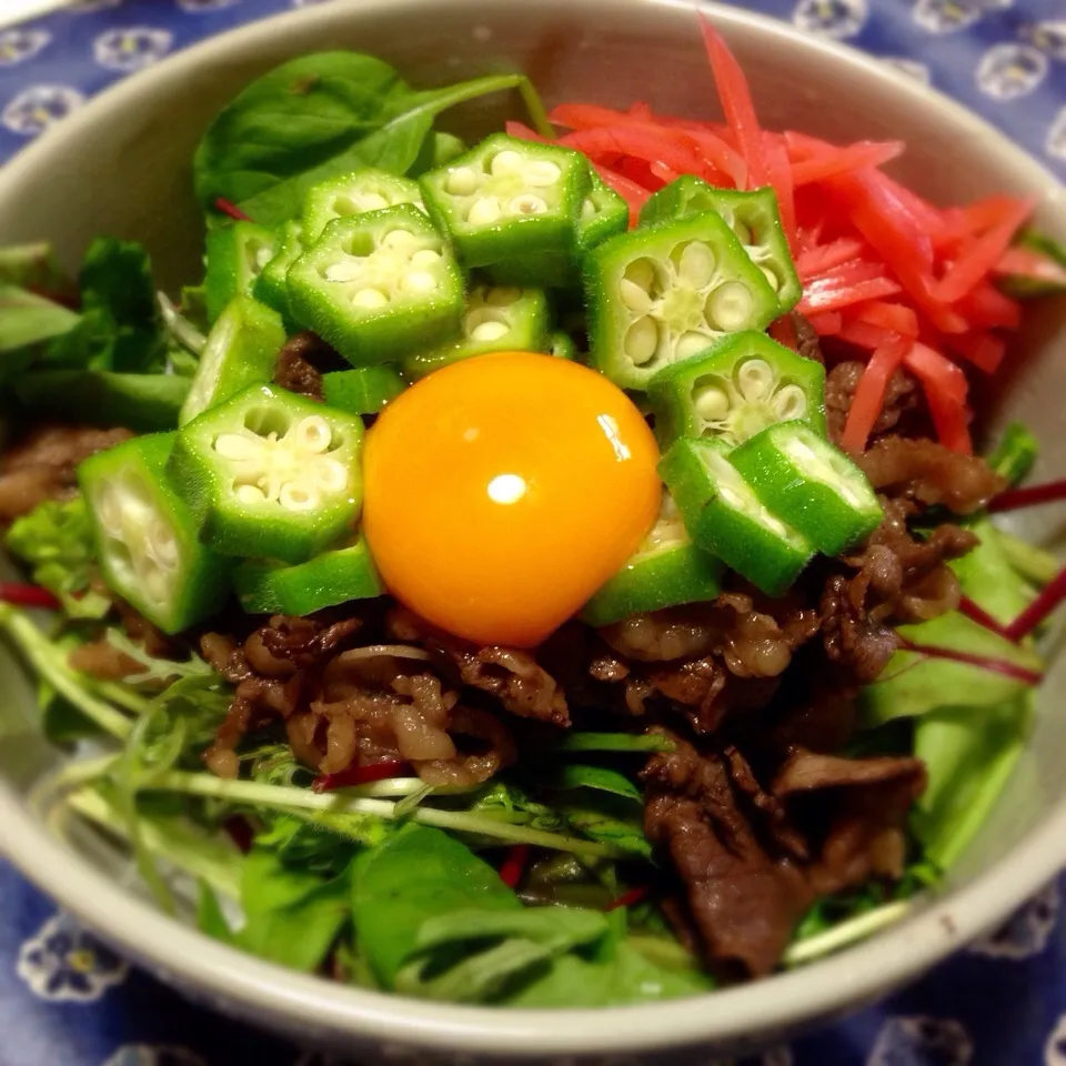 ⌘牛バラ肉の赤ワイン煮込みで丼⌘|venerdiさん