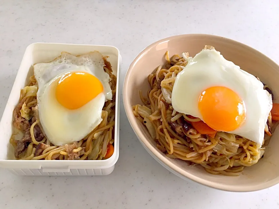 Snapdishの料理写真:今日の夜勤晩御飯  プルコギビーフ焼きそば|NAKATAさん