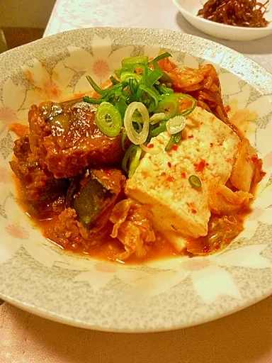 遊星。.:*・゜さんの味付けなしの手抜き料理、さば味噌煮缶のキムチ豆腐 #楽天レシピ|楽天レシピさん