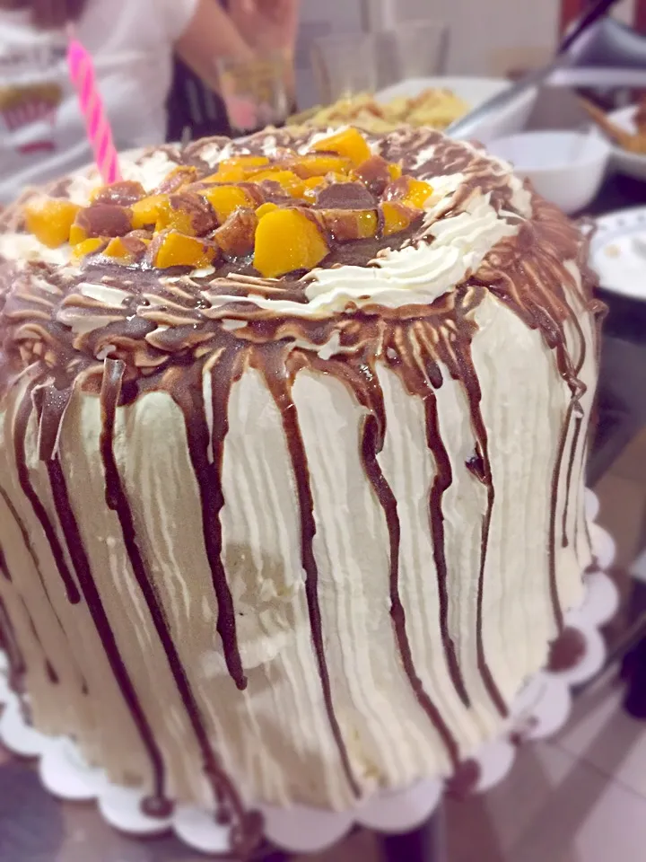 Snapdishの料理写真:Mango Bravo Ice cream cake by Contis|Lai's Kitchenさん