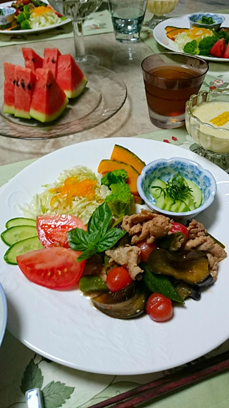 Snapdishの料理写真:♥豚肉と野菜の生姜炒め煮♥|rii-kitchenさん