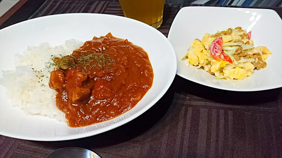 2016-09-04夜❤トマトチキンカレー、納豆サラダ|一人暮らしごはん🍴さん