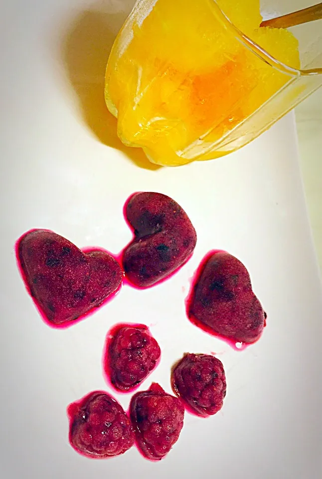 Orange Lemon Sorbet & Blueberry Lemon Sorbet (due to room temperature, these r going to melt) ❄️💦|Tari's Kitchenさん