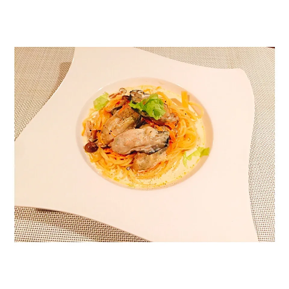 蒸し牡蠣のクリームパスタ😋🍝|千廣さん