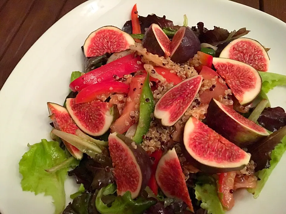 Fig & Quinoa Salad|Carin Tayさん