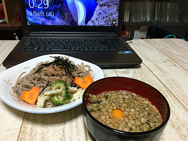 今日の男飯(⌒-⌒; )夜食バージョン♫
月見冷やし蕎麦♫|ひーちゃんさん