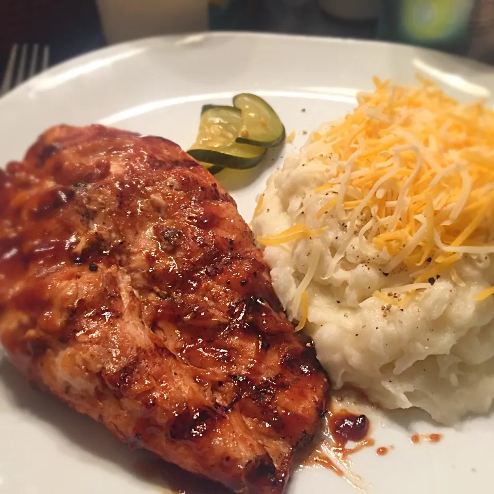 Grilled BBQ chicken, mashed potatoes and homemade pickles|TJ McAfoosさん