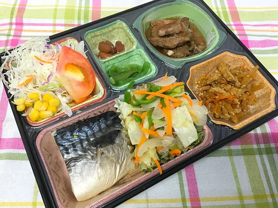 豚肉の赤ワイン煮 日替わり弁当 豊川市宅配|Naokazu Kuritaさん