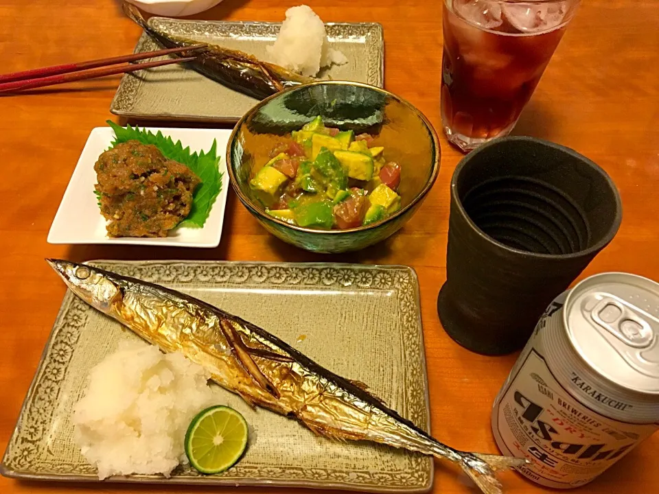 Snapdishの料理写真:秋刀魚塩焼き  アボカド＆マグロ  マグロのなめろう‼️|みゆさん