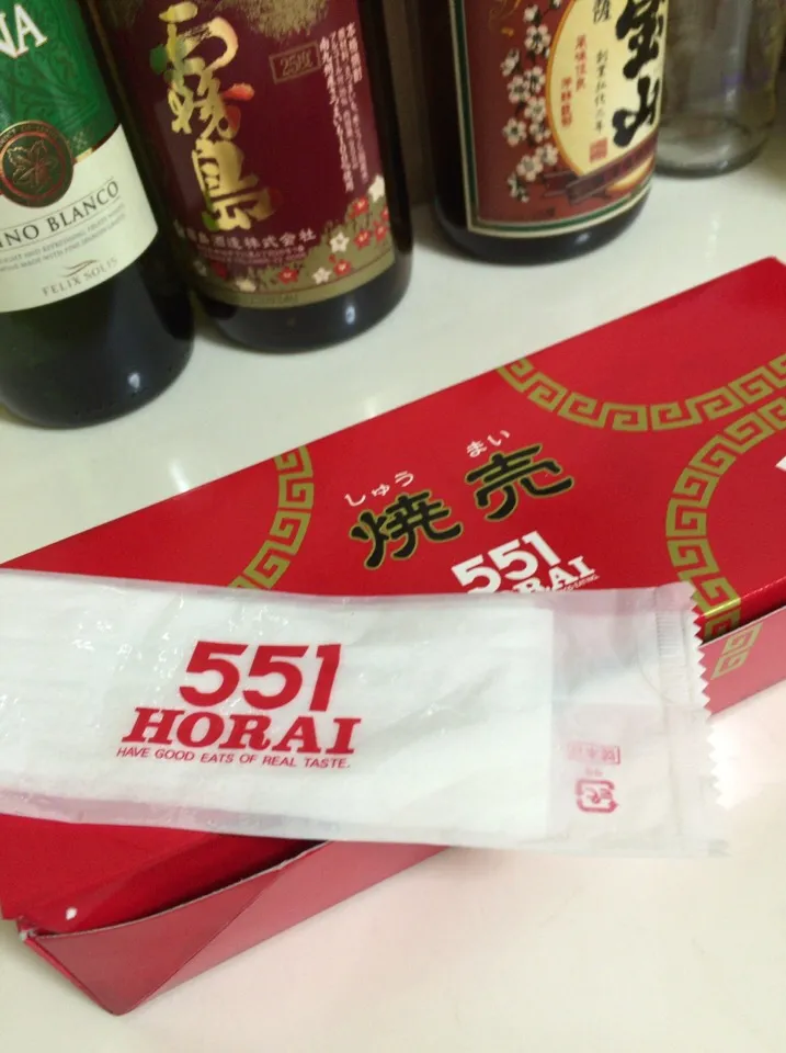 551のジャンボ焼売いただきました
(*´罒`*)♡|Yuuki🍷🍶🍻さん