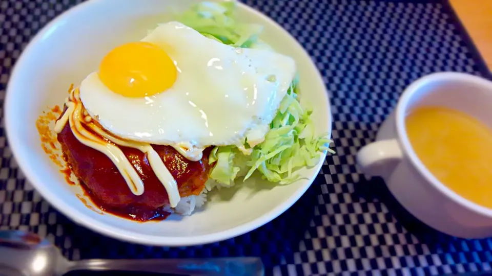 豆腐のチーズイン煮込みハンバーグのロコモコ丼|お料理修行中さん