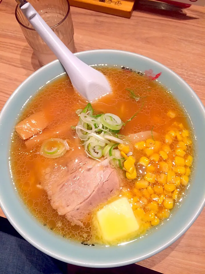 旭川梅光けん 醤油バターコーンラーメン|Suguru Niiさん