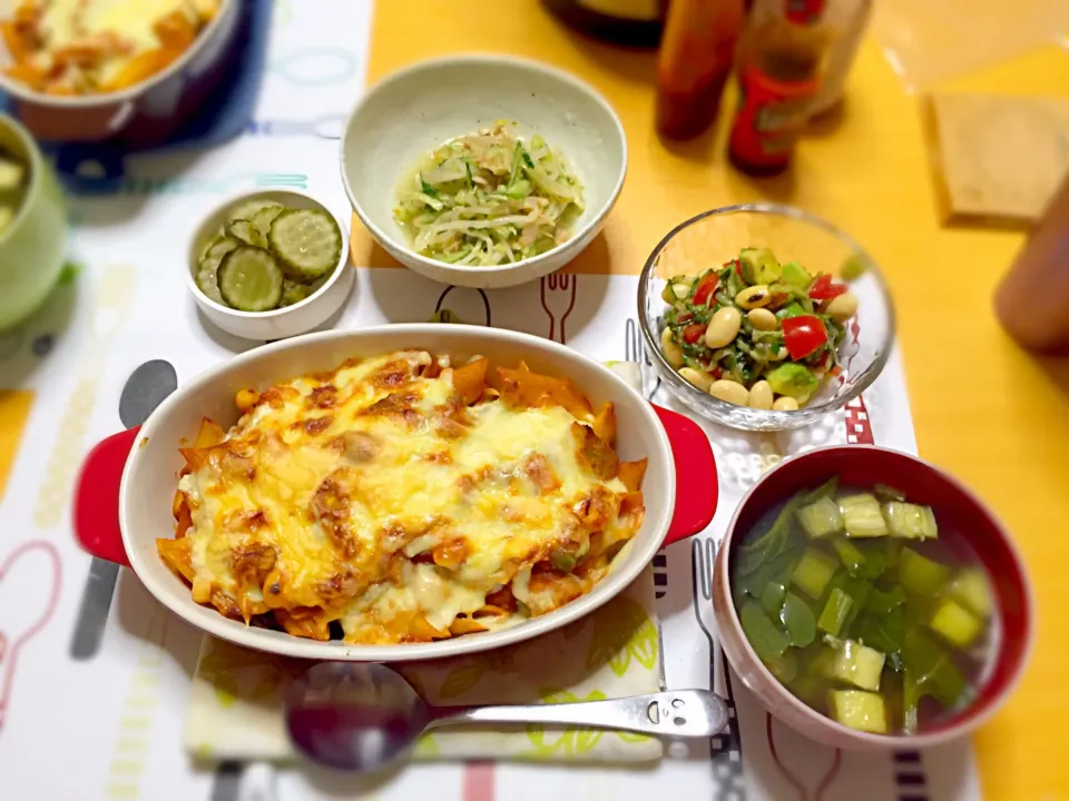 鶏肉のトマト煮の残りソースリメイク！
蒸し大豆と夏野菜たっぷりのペンネグラタン♡|あいあいさん