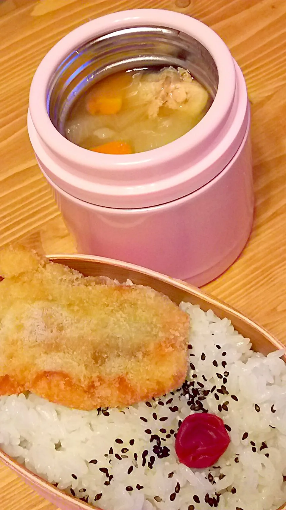 9／7  (水)  今日のお弁当
～  ﾁｪﾌﾟｵﾊｳ  (鮭汁) &   鮭フライ弁当   ～|ｌａｖｅｎｄｅｒｆ❜mさん