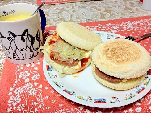 Snapdishの料理写真:チューリップのポークで、素早く朝ご飯〜♪|あんちゃんさん