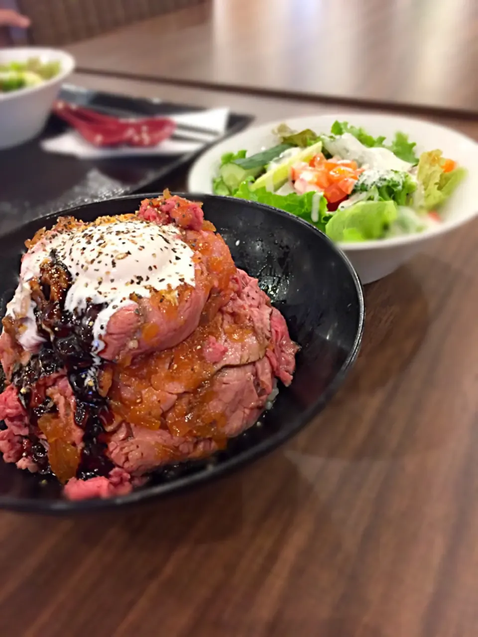 今日のランチ ローストビーフ丼|くろさん