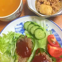 Snapdishの料理写真:ピーマンの肉詰め(*^^*)
里芋の煮物！|柳瀬さん