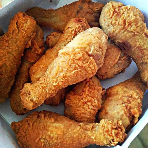 『✪』ⓕⓞⓞⓓⓘⓔ 📷 ∪∩ΡΟδΤ∈Ⅾ『✪』 My Favorite #Chicken Legs 🍗🍗🍗Cant Eat Just #⑴♥‿♥ 
ლ(´ڡ` Churchs Fried Chickenლ)
#Lunch #Box lunch/Deli #Main dish #Meat/Poultry ♥‿♥|Alisha GodsglamGirl Matthewsさん