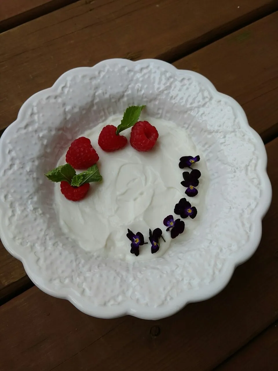 greek yogurt bowl|paulaさん