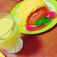 Snapdishの料理写真:お得のオムライス😋かぼちゃの冷製スープ꒰ღ˘‿˘ற꒱|愛ままさん