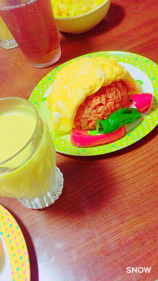 Snapdishの料理写真:お得のオムライス😋かぼちゃの冷製スープ꒰ღ˘‿˘ற꒱|愛ままさん