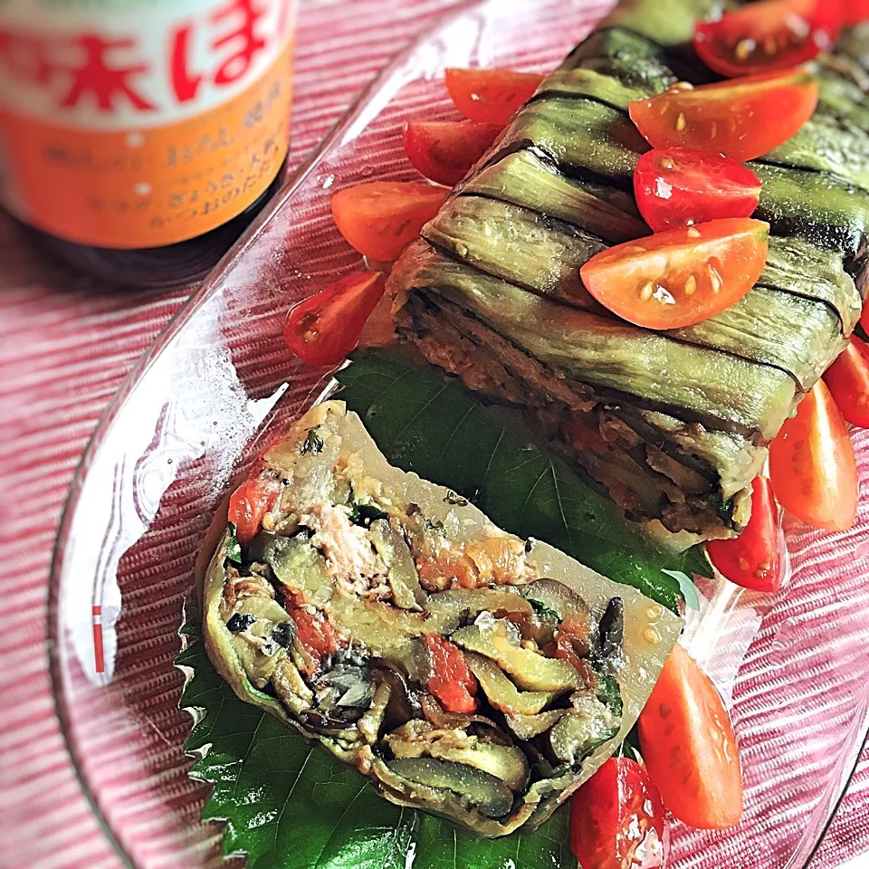 なす・鯖缶・トマトコンフィの味ぽんテリーヌ 【Eggplant, canned mackerel and tomato confit ponzu terrine】|izoomさん