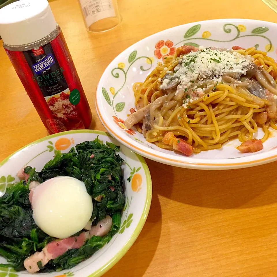 サイゼリヤのパスタ
ほうれん草ソテー半熟たまごのせ|mayuさん