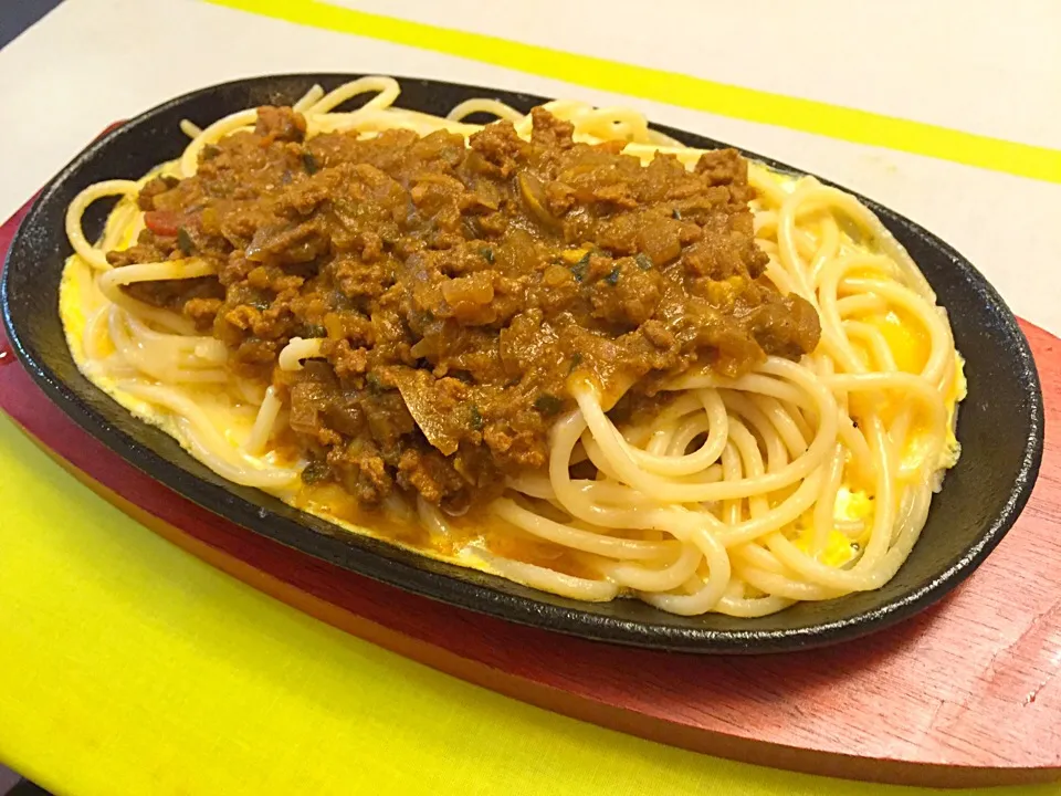 名古屋にいた頃…カレーソースのスパゲティを『インディアンスパゲティ』と呼んでいた記憶がありますわ。2.2㎜のスパゲティは食べ応えありますわ👳🏽|にゃあ（芸名）さん