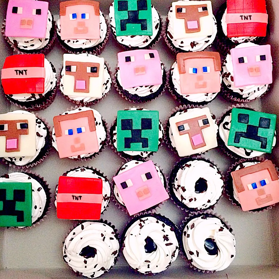 Minecraft cupcakes! 😀😁|MamaKaren Kaileenaさん