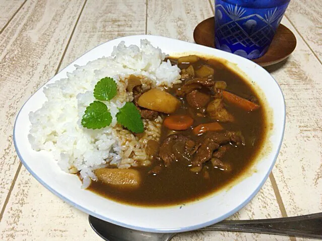 Snapdishの料理写真:今日の男飯(⌒-⌒; )たっぷり煮込みカレー♫|ひーちゃんさん