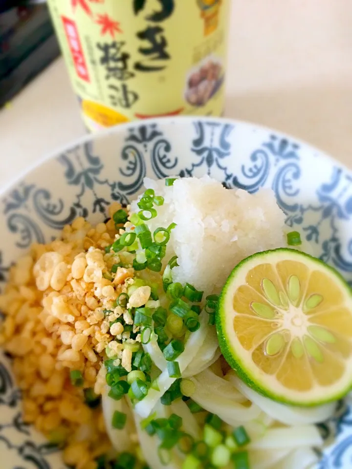 Snapdishの料理写真:仏手柑うどん  かき醤油|Mayuko kitagawaさん