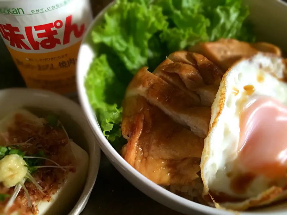 Snapdishの料理写真:味ぽんで簡単鳥丼|Bちゃんさん