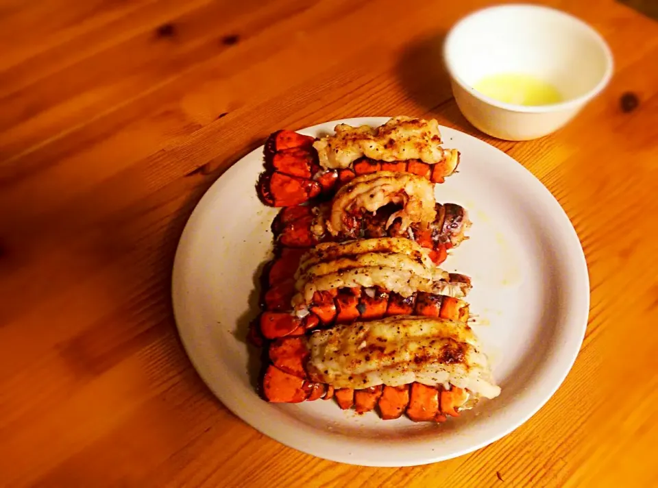 Butter braised lobster tails, spiked with cayenne. #lobster #tails #butter #cayenne|Arpan Duttaさん