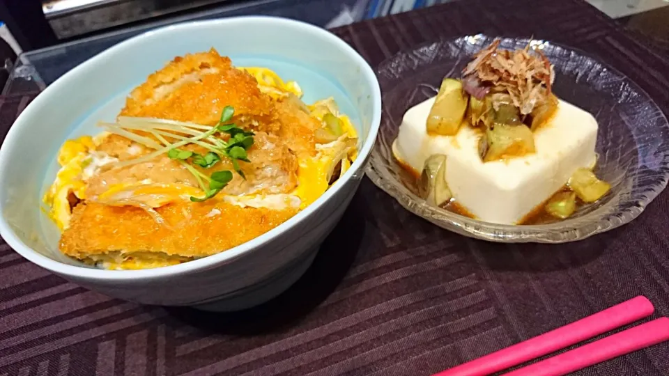 2016-09-09夜❤かつ丼、冷奴|一人暮らしごはん🍴さん