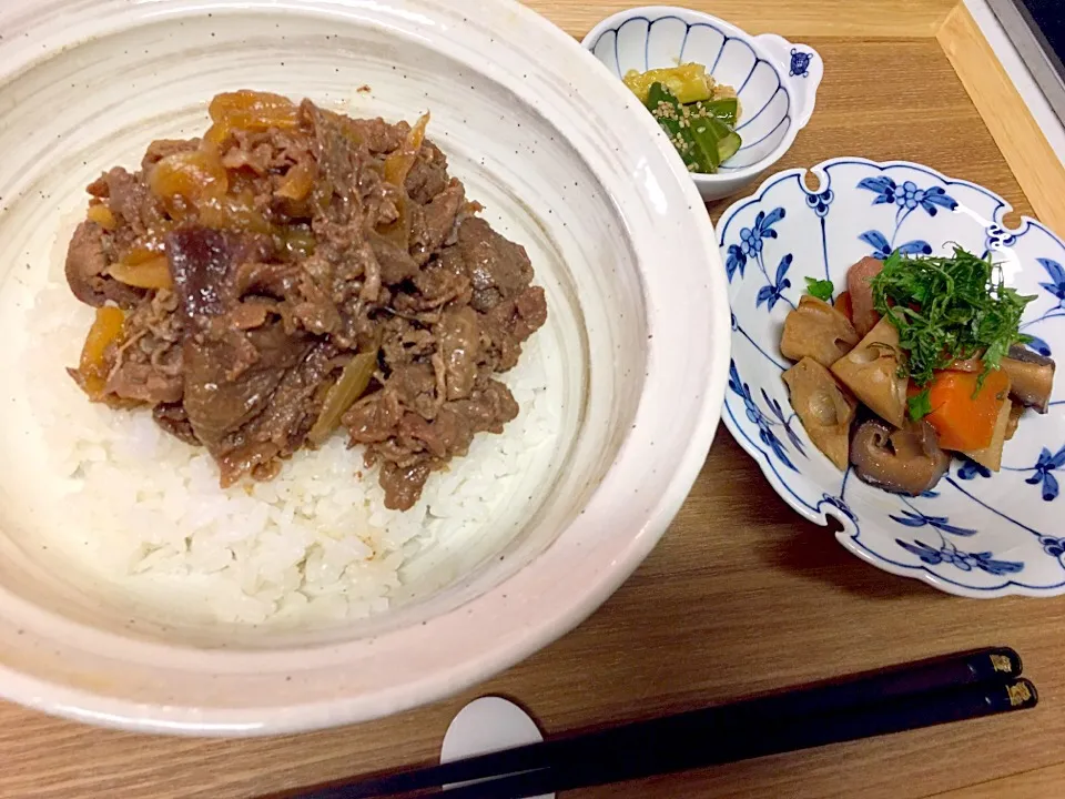 牛丼  きゅうりとみょうがのナムル   筑前煮|NAKATAさん