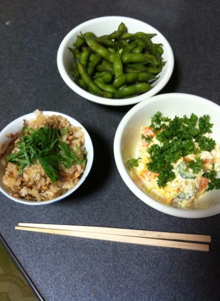 秋刀魚ご飯、枝豆、ポテトサラダ。|Hirotaka Mukaiさん