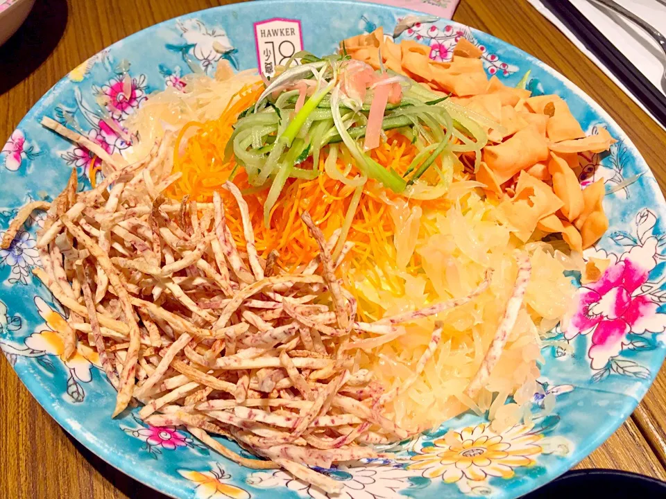 Lo hei salad|Sky Blueさん