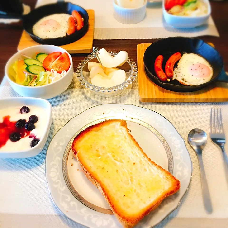 シンプル朝食🍳🐔|🍎ゆかりんご🍎さん