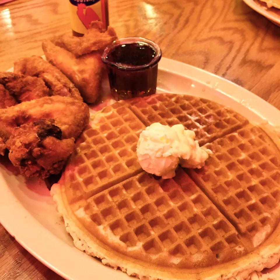 Roscoe's Fried Chicken And Waffle in Long Beach, California|mamaeriさん