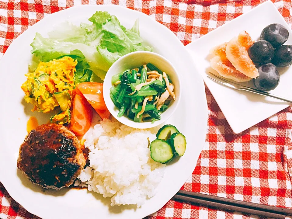 久しぶりの投稿〜せっかく作ったら、おひとり様の土曜日の夕ご飯。ワンプレートに盛り付けてみた夕ご飯(｡•́•̀｡)💦|YUMIさん