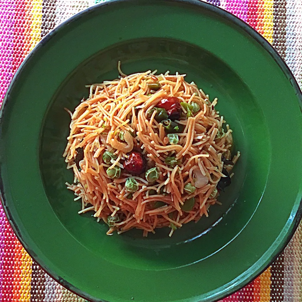 Snapdishの料理写真:vermicelli upuma👳🏿 カッペリーニを使って🇮🇳|yo-chiさん