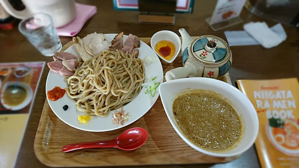 中華SOBA 鬼にぼ 鬼こってり煮干しチャーシューつけ麺|ミナミ ヒロヤさん