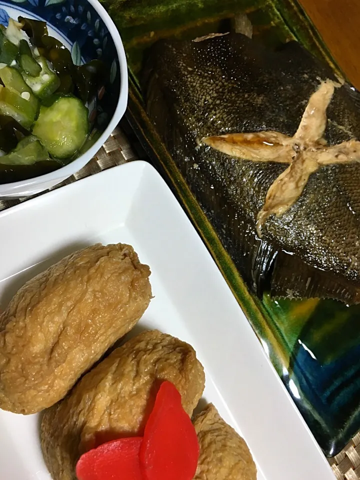 Snapdishの料理写真:鰈煮付け
お稲荷
酢の物|Miekoさん